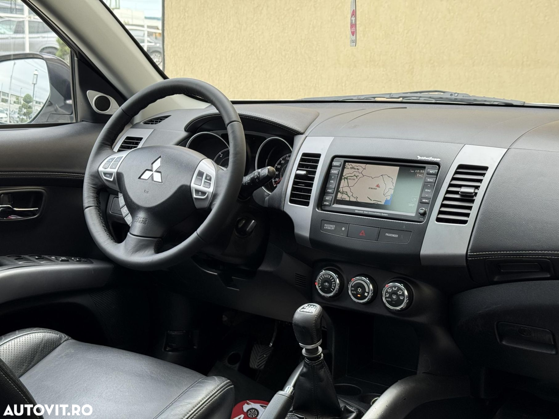 Mitsubishi Outlander - 7