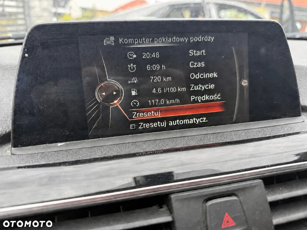 BMW Seria 3 318d Sport Line - 28