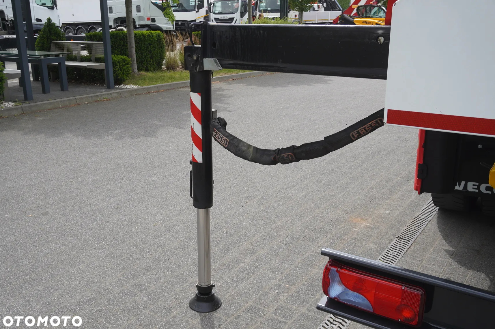 Iveco Stralis 310 / 34 tys. km!!! / HDS Fassi 4t 400 MTH! / Burtowy - 18