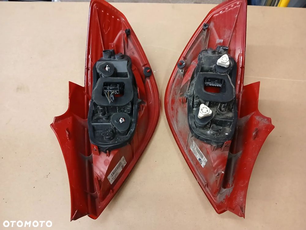Opel Corsa D  lampa tył tylna prawa lewa  3D - 9