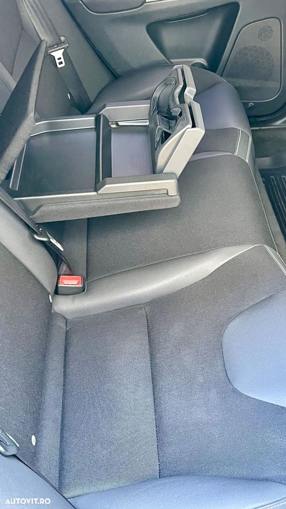 Volvo XC 60 2.4D AWD Momentum - 26