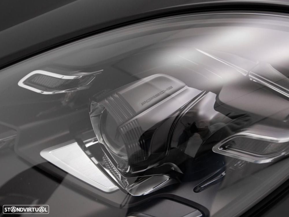 Porsche 718 Cayman - 11