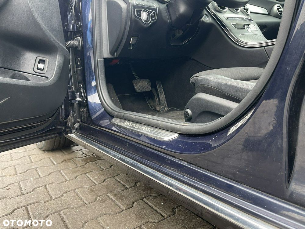 Mercedes-Benz Klasa C 300 d 4Matic 9G-TRONIC Exclusive - 8