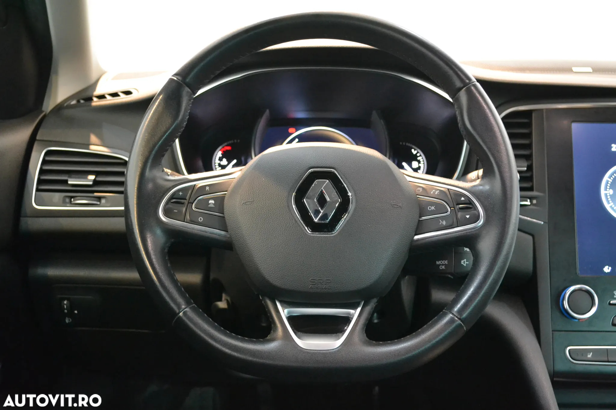 Renault Megane Estate TCe GPF Intens - 8