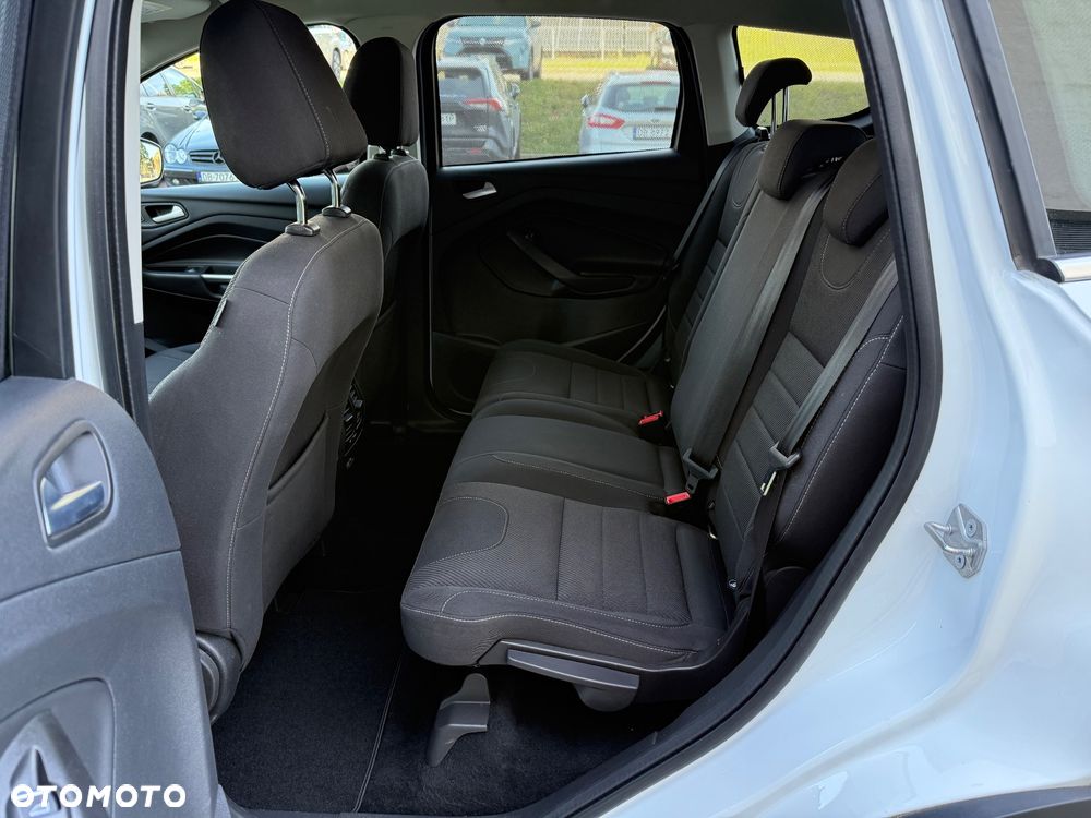 Ford Kuga 1.5 EcoBoost 2x4 Titanium - 11