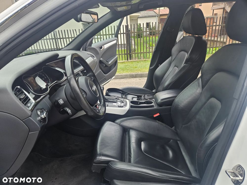 Audi A4 Avant 2.0 TDI DPF clean diesel multitronic S line Sportpaket - 29