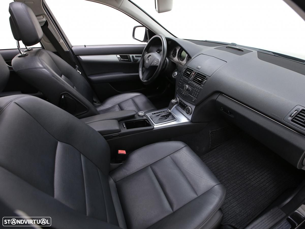 Mercedes-Benz C 320 - 12