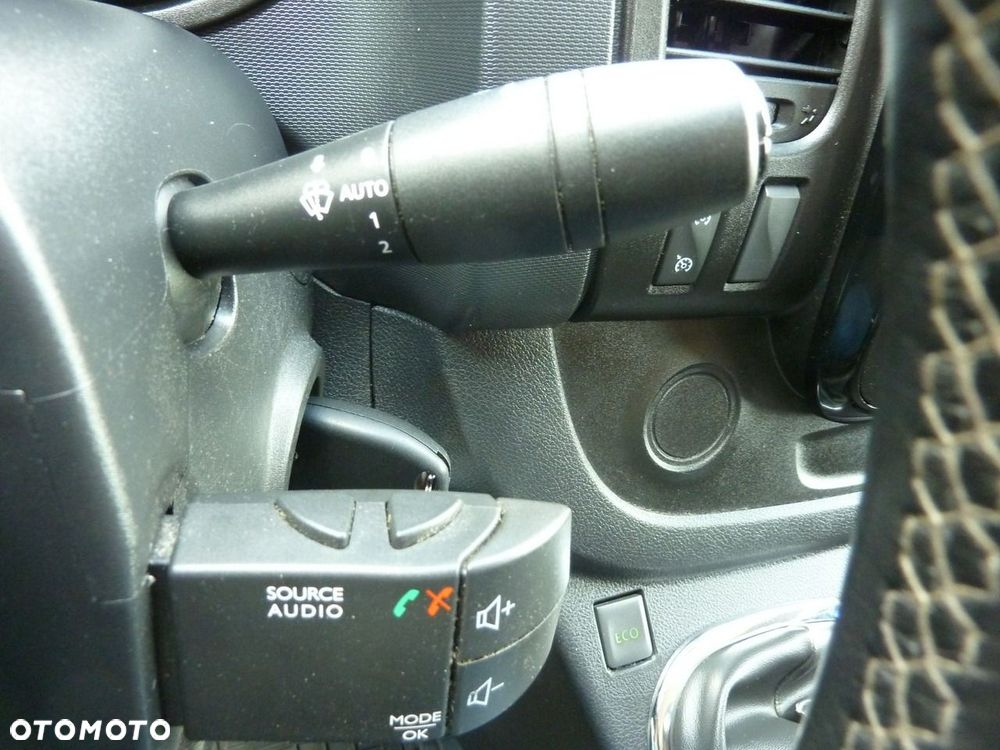 Opel Vivaro - 25