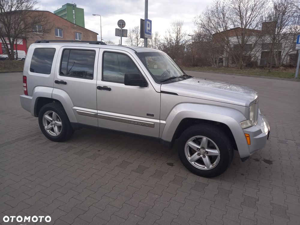 Jeep Liberty - 4