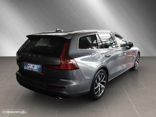 Volvo V60 2.0 T8 AWD TE Momentum Plus - 3