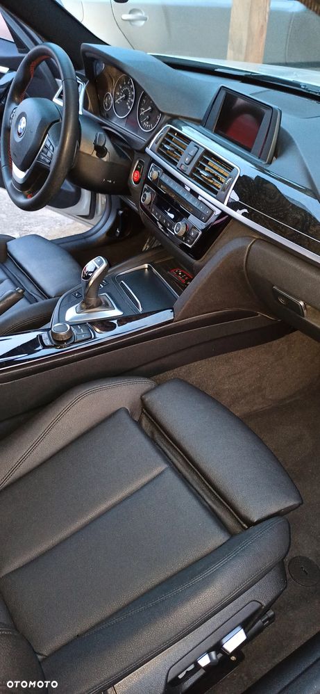 BMW Seria 3 330i Sport Line - 7