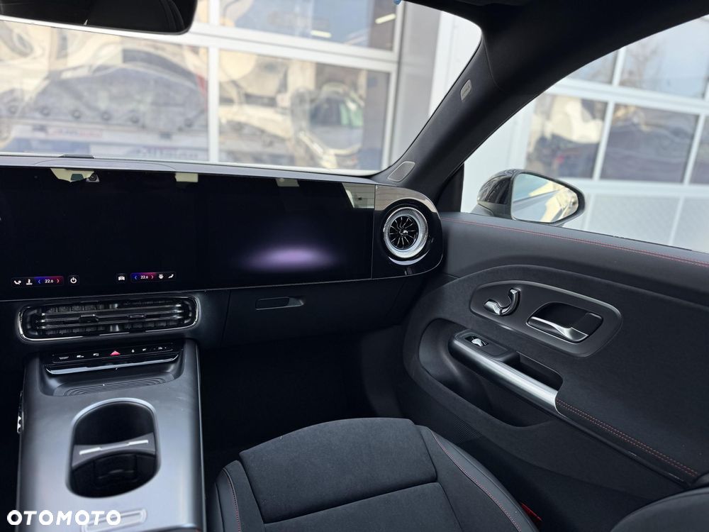 Mercedes-Benz CLA 200 mHEV 4-Matic 8G-DCT - 16