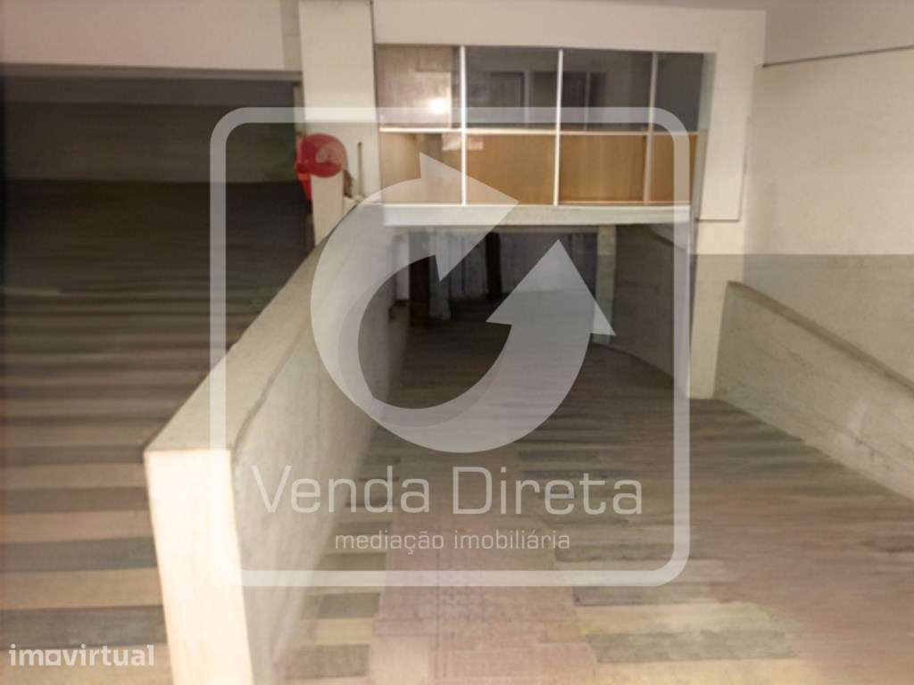 Armazém com 1.024 m² em São Domingos de Benfica - Excelente Oportun... - Grande imagem: 2/22