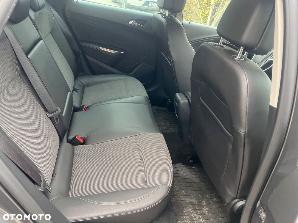 Opel Astra 1.4 T Enjoy S&S - 31