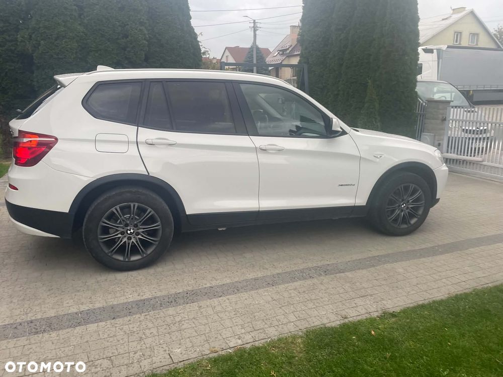 BMW X3 2011 photo 2