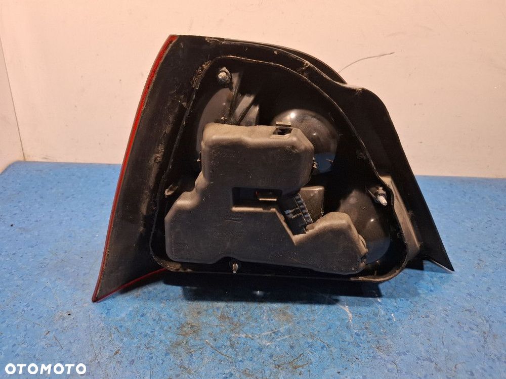 ROVER STREETWISE LAMPA TYŁ PRAWA ZEWNĘTRZNA - 2