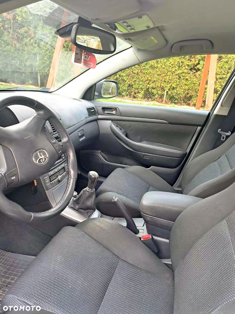 Toyota Avensis 1.8 VVT-i Sol - 7