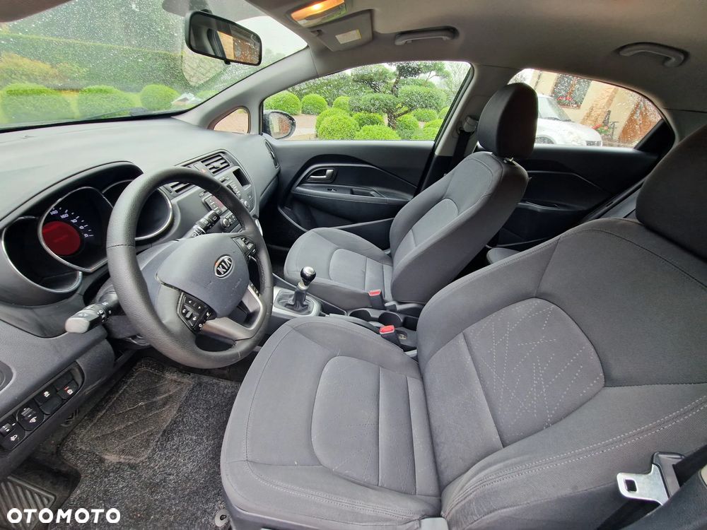 Kia Rio 1.2 Attract - 13