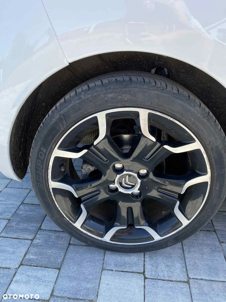 Citroën DS3 1.6 THP SportChic - 11