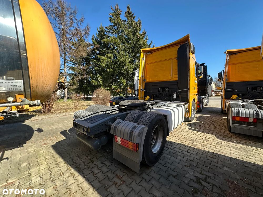 Mercedes-Benz ACTROS - 13