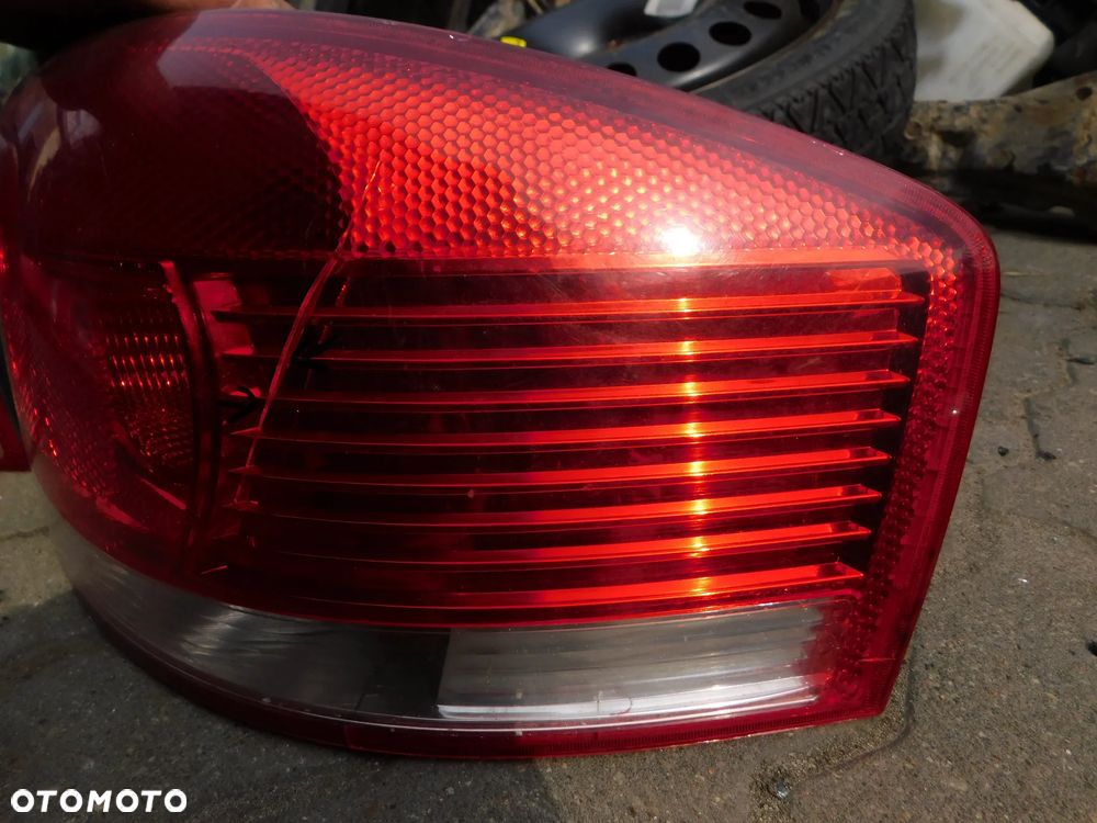 lampa lewa prawa tył AUDI A3 8P 02-05 3D - 5