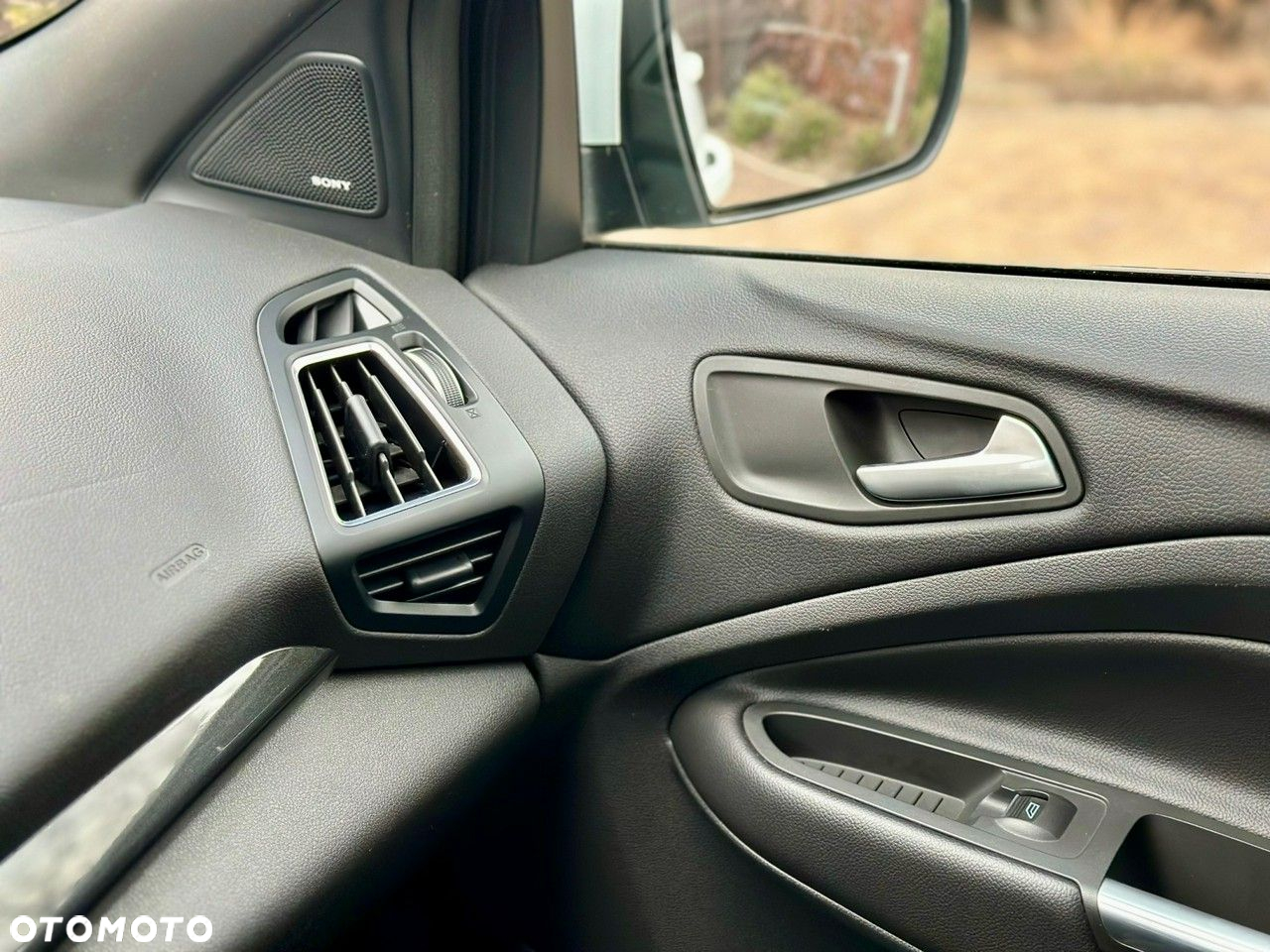 Ford Kuga - 29