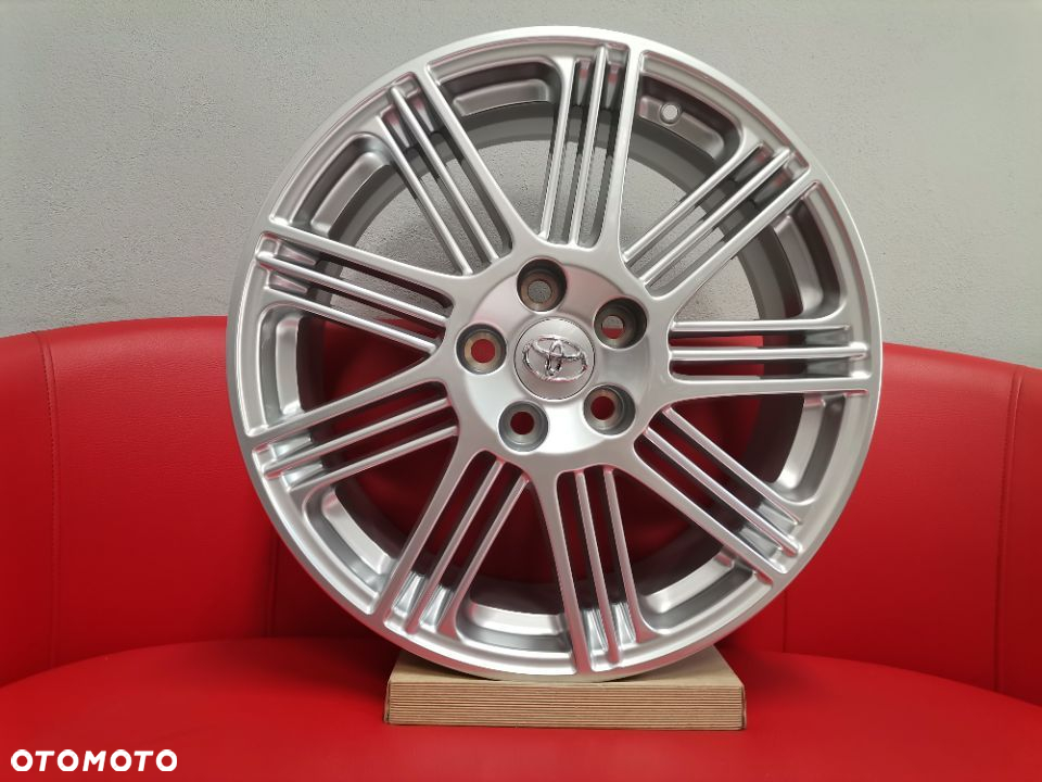 Felgi aluminiowe TOYOTA ori 5x114,3r18 et45 srebrne NOWE!!! - 3