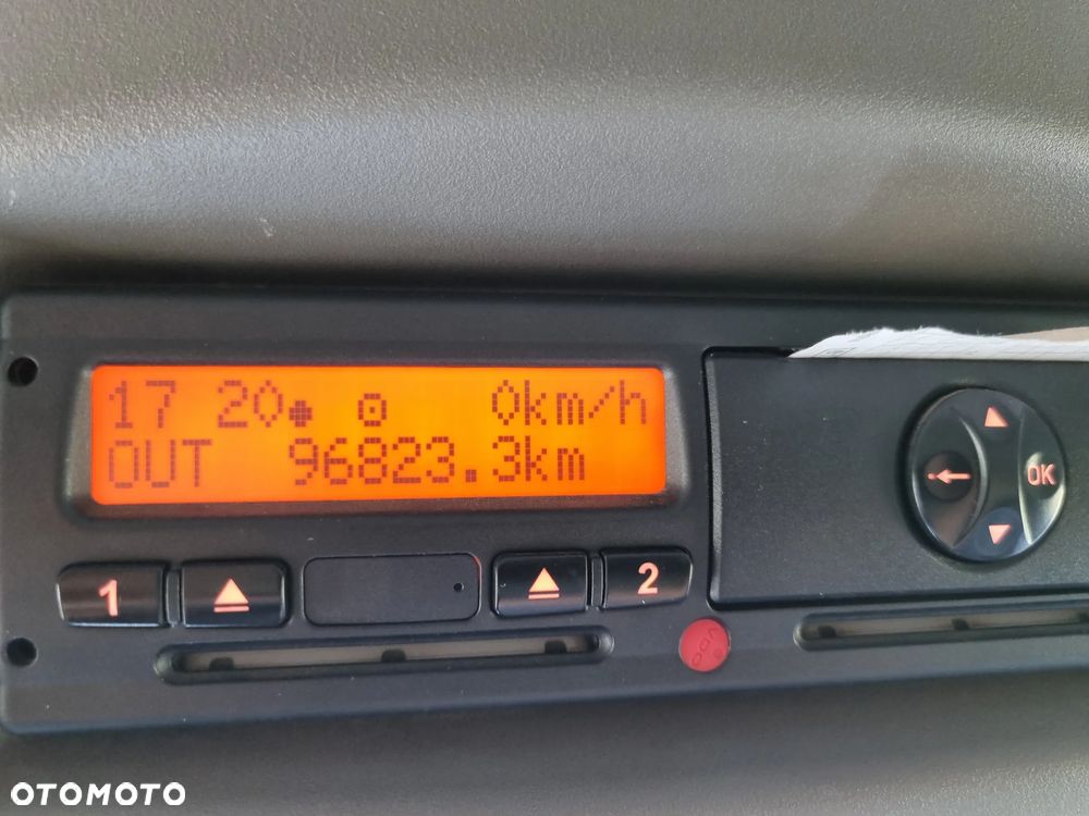Nissan NV 400 - 27