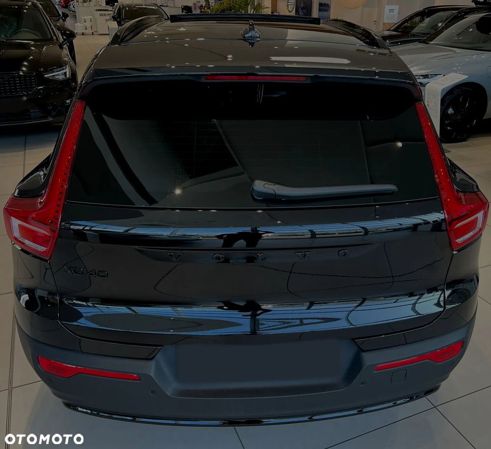 Volvo XC 40 B4 AWD Ultimate Dark - 16
