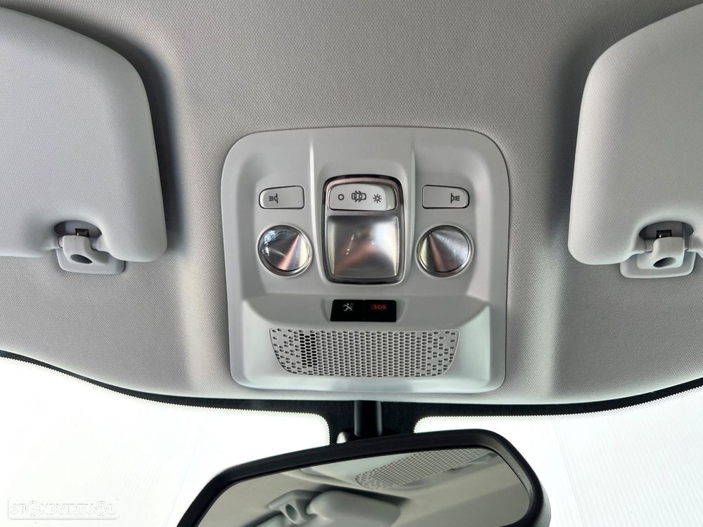 Peugeot 2008 1.5 BlueHDi Style - 23