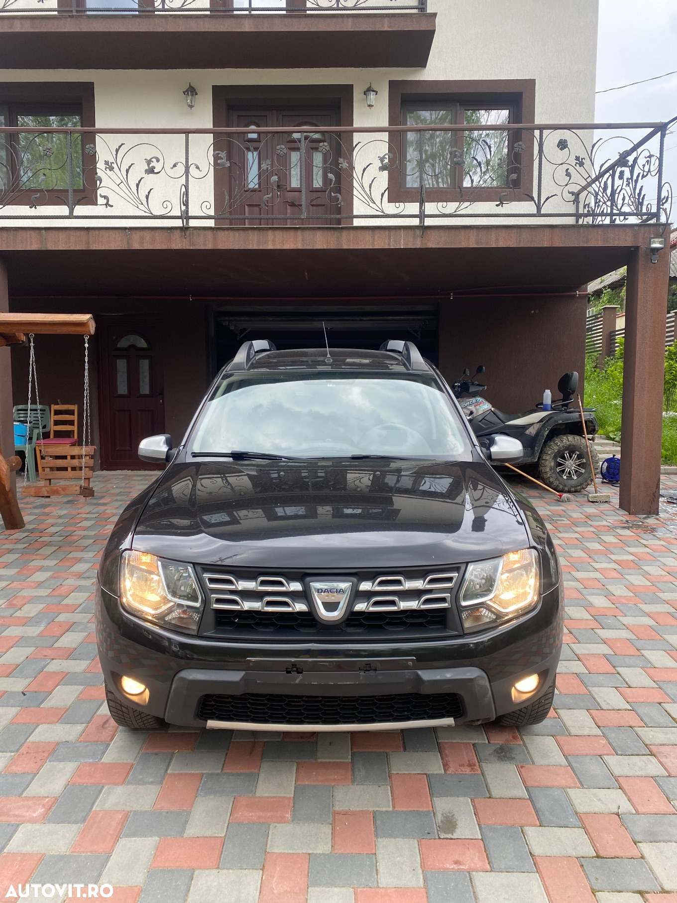 Dacia Duster 1.5 dCi 4x2 Laureate - 2