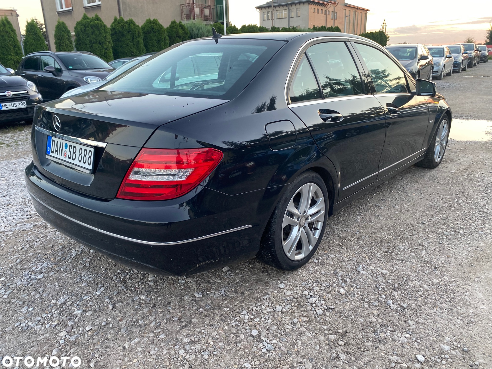 Mercedes-Benz Klasa C 180 CGI Automatik BlueEFFICIENCY Avantgarde - 6