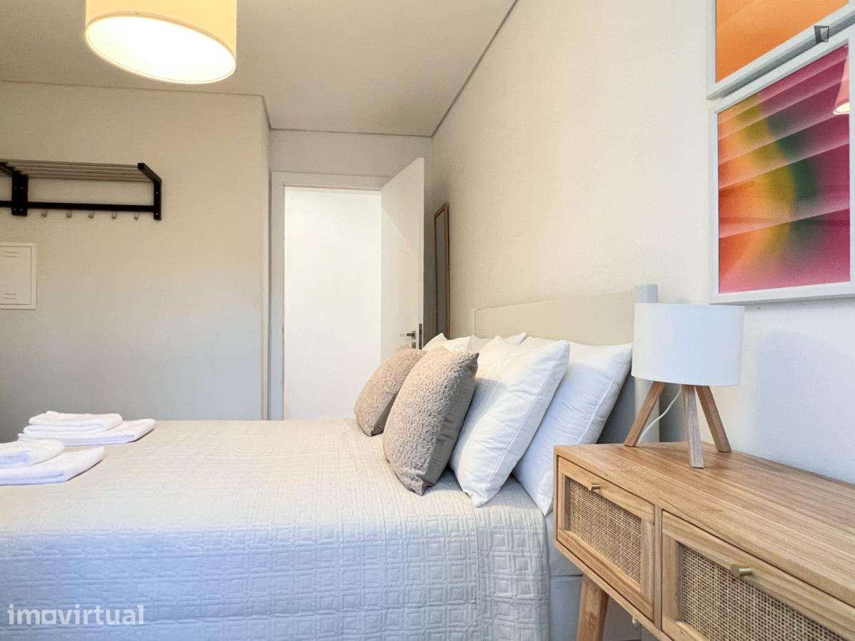 Quarto - localizado em Roma-Areeiro Lisbon - Grande imagem: 4/14
