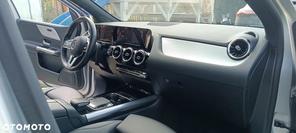 Mercedes-Benz Klasa B 180 7G-DCT Style - 24