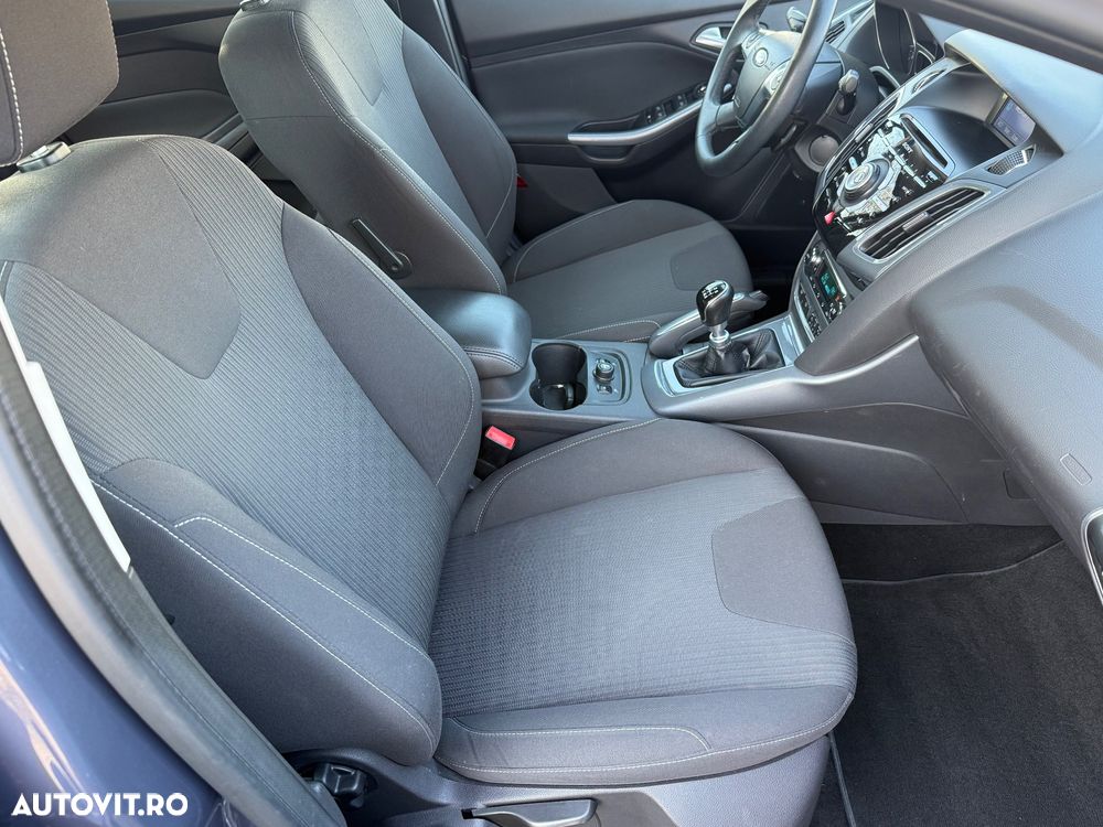 Ford Focus 1.6 EcoBoost Start-Stopp-System Titanium - 14