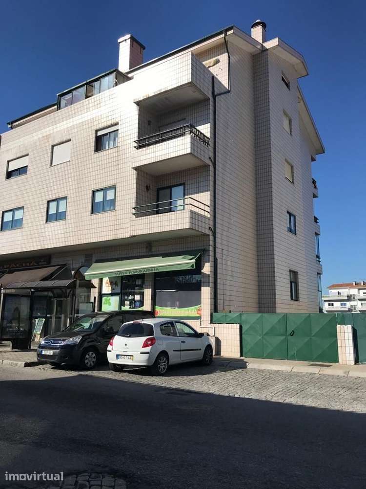 Garagem individual - V.N.Gaia - Oliveira do Douro - Grande imagem: 2/5