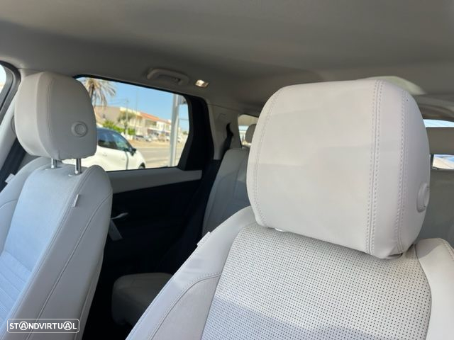 Land Rover Discovery Sport 2.0 eD4 SE 7L - 17