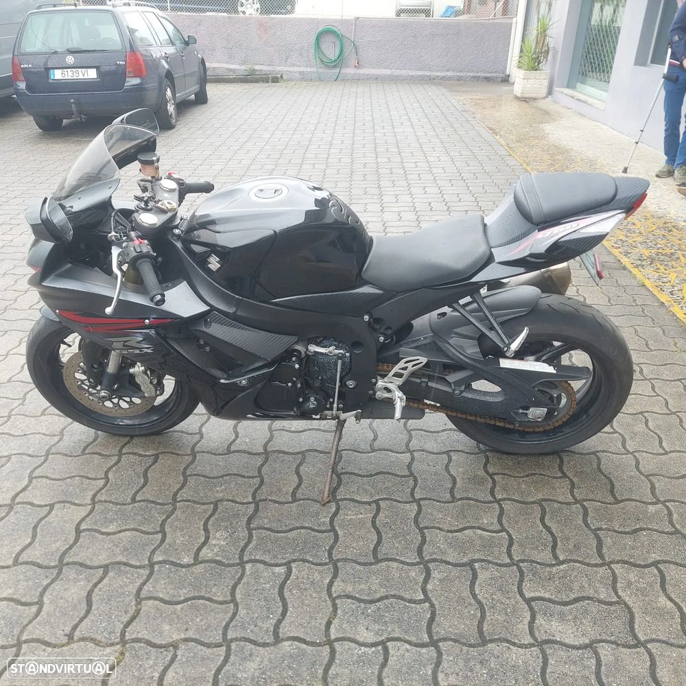 Suzuki GSX-R L1 - 4