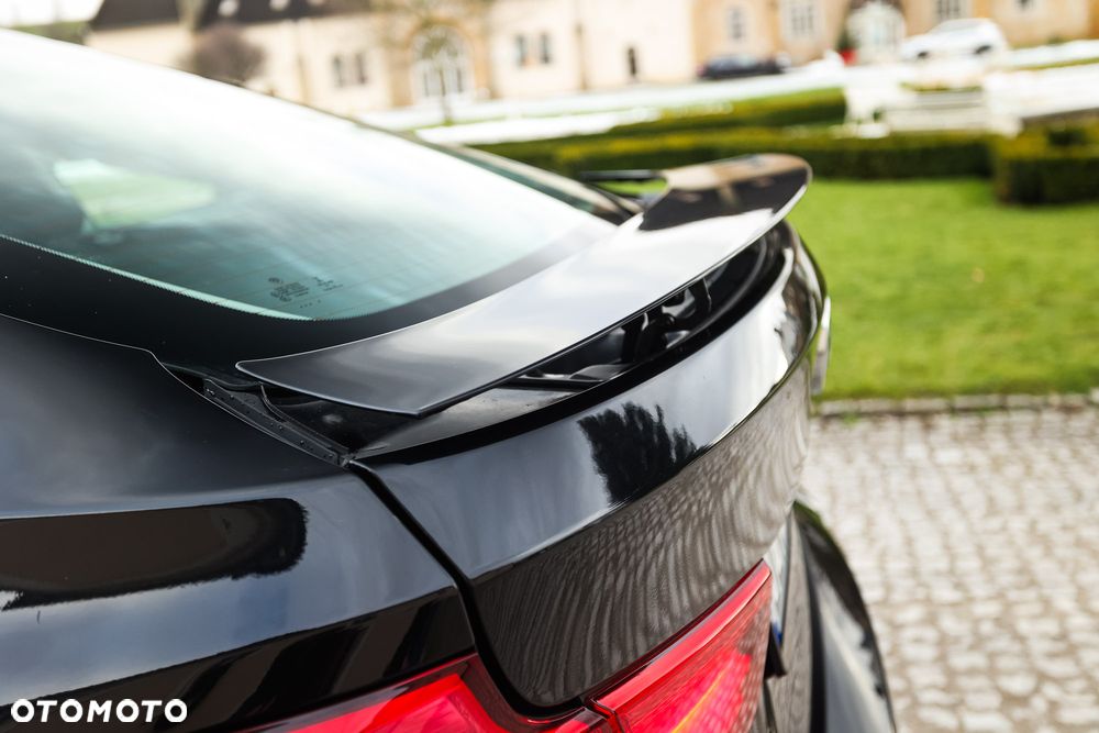 BMW Seria 3 330i Sport Line Sport - 20