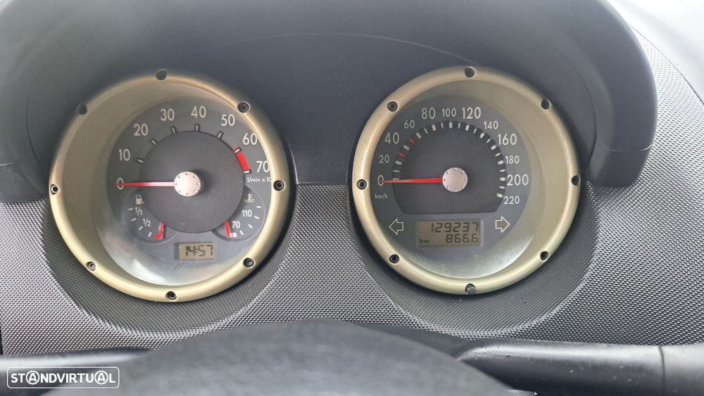 VW Polo 1.0 Confortline - 16