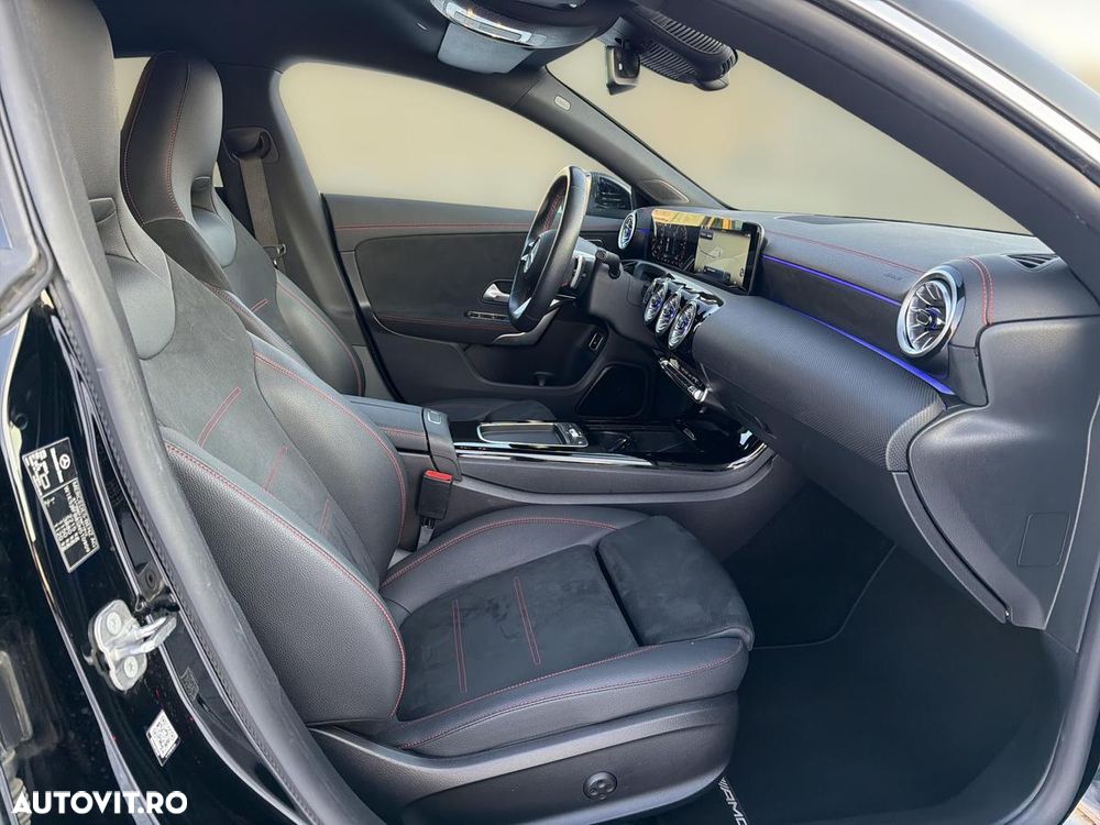 Mercedes-Benz CLA 250 e 8G-DCT AMG Line - 13