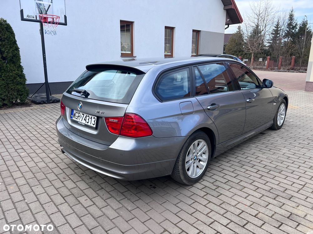 BMW Seria 3 318i Edition Exclusive - 6