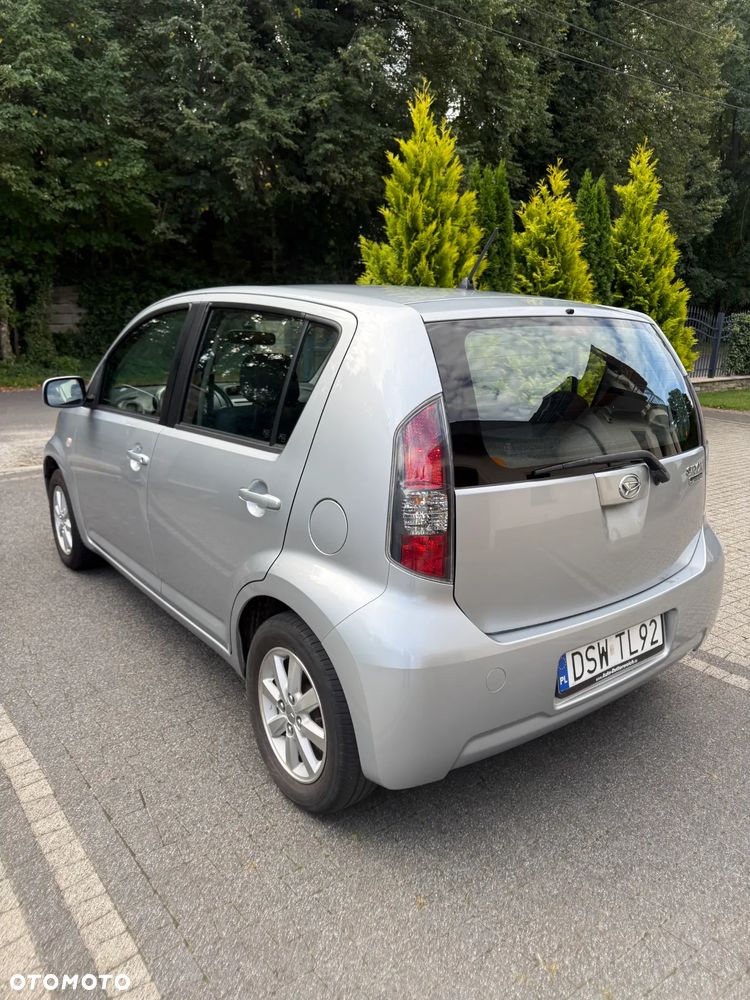 Daihatsu Sirion 1.3 - 4