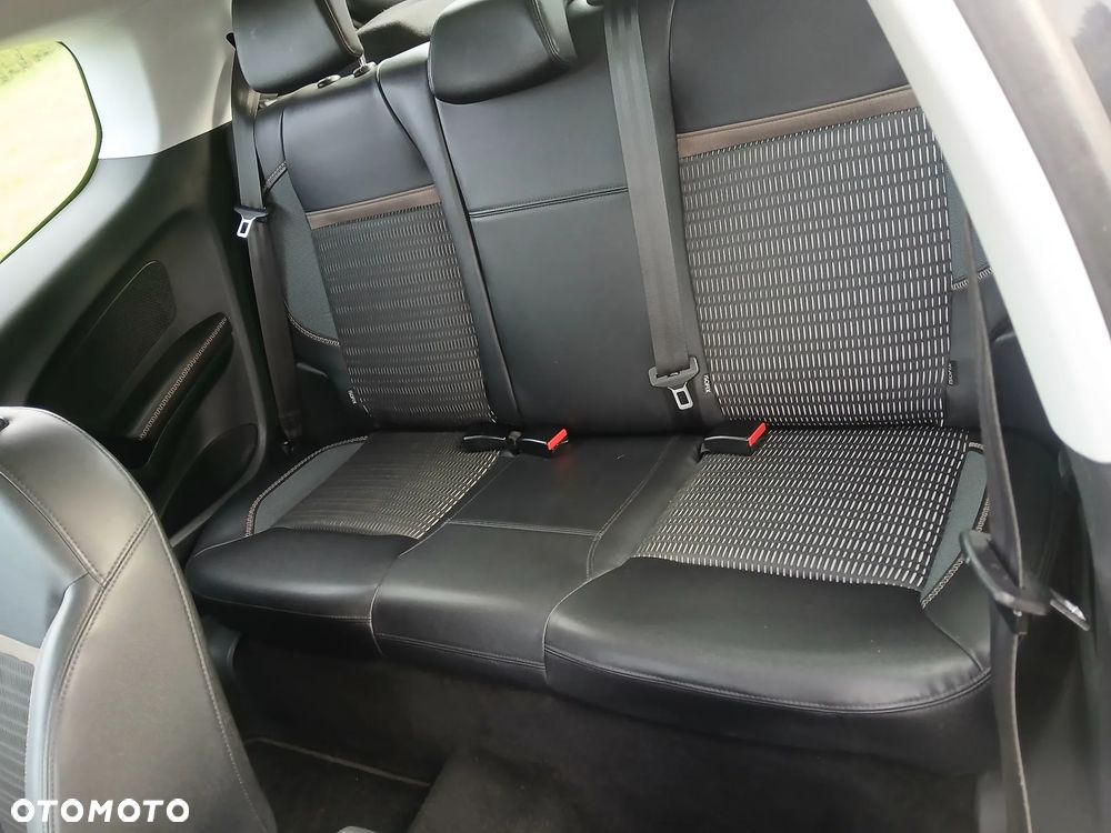 Peugeot 208 120 VTI Allure - 15