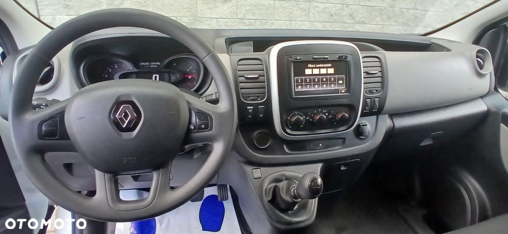 Renault Trafic - 12