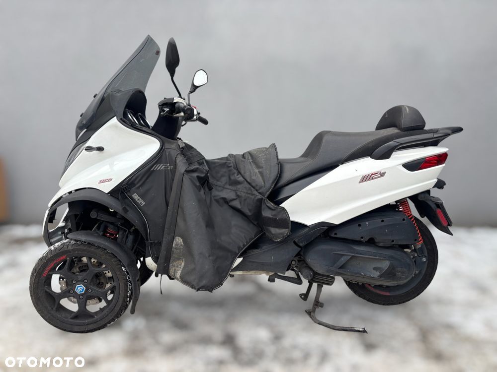 Piaggio MP-3 - 5