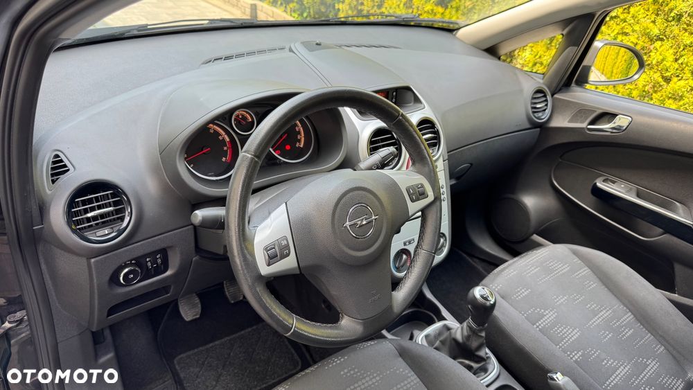 Opel Corsa - 36