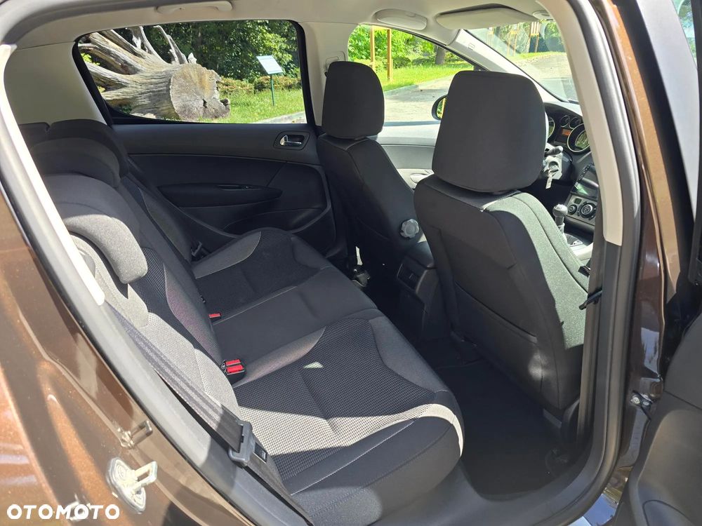 Peugeot 308 1.6 Premium - 9
