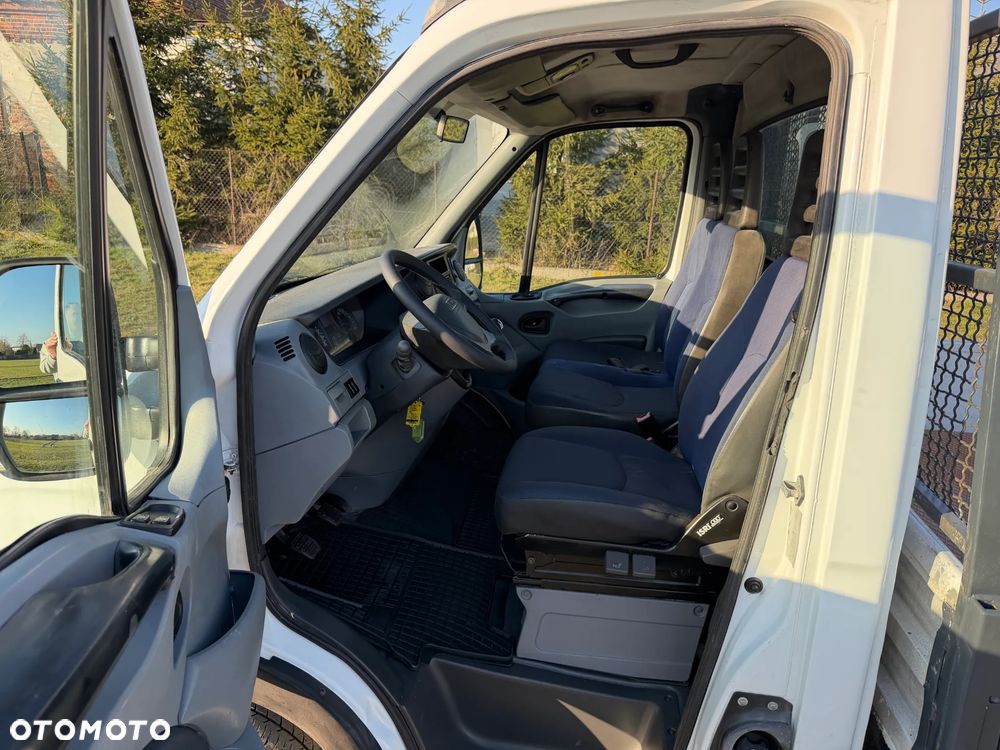 Iveco 35C13 * 2.3 / 130KM * Skrzyniowy * Rama * Rozstaw osi: 3.7m * - 25