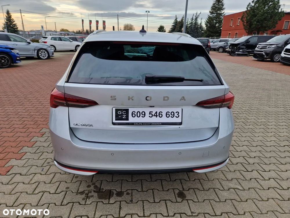 Skoda Octavia 2.0 TDI DSG Selection - 4